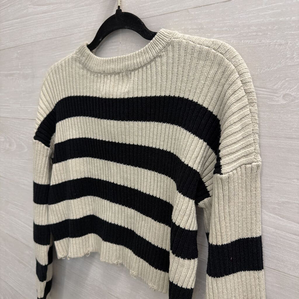 Sage and Stone Black/ Beige Striped Knit Cropped Sweater Small
