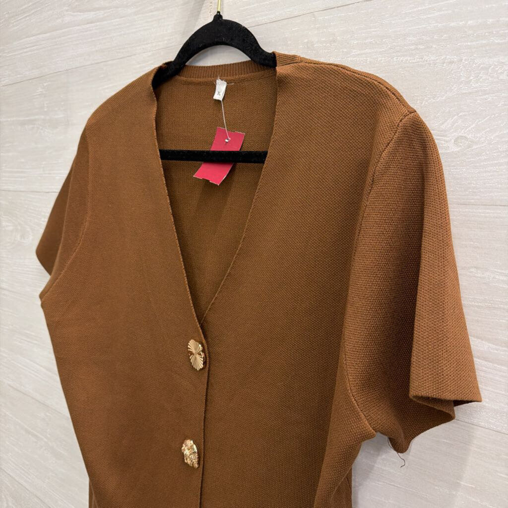 Brown Short Sleeve Gold Button Front Top Extra Large