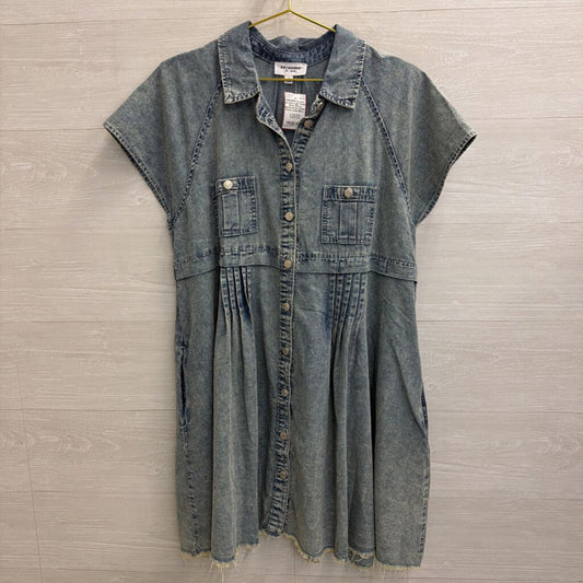 ee some Light Wash Short Sleeve Button Down Denim Dress Large