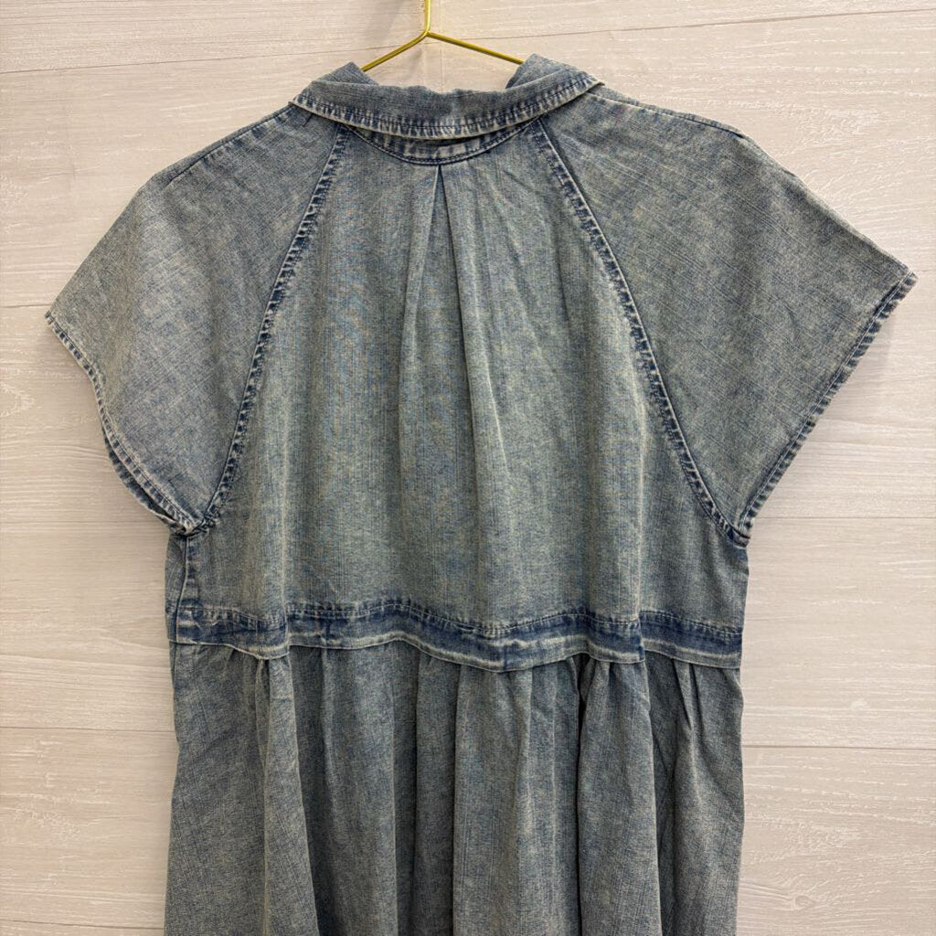 ee some Light Wash Short Sleeve Button Down Denim Dress Large