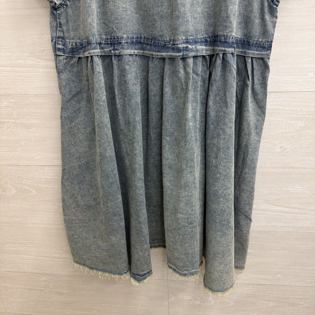 ee some Light Wash Short Sleeve Button Down Denim Dress Large
