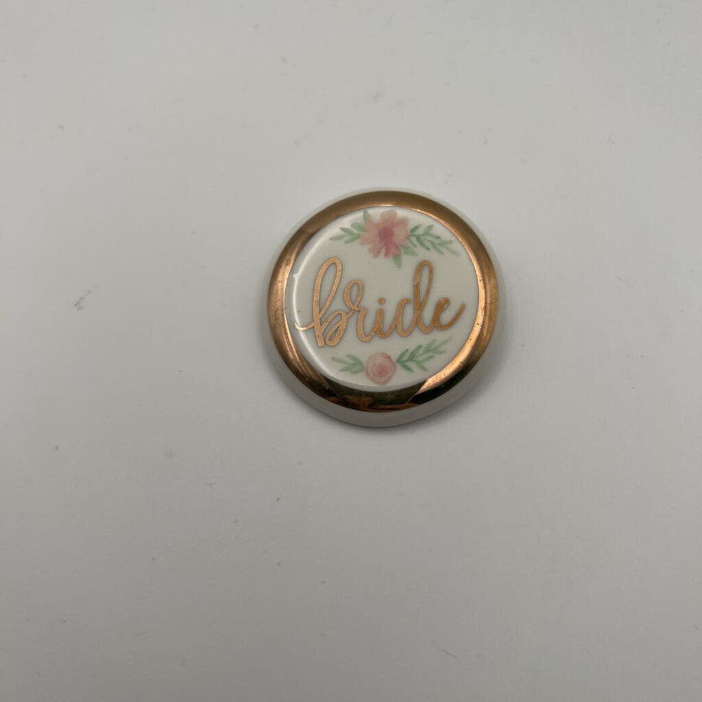 White/ Gold Bride Pin
