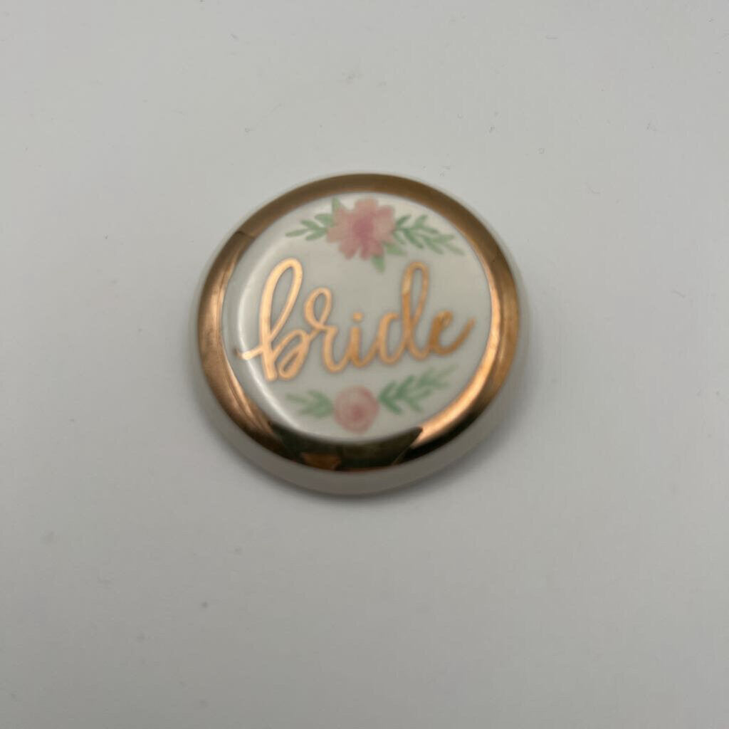White/ Gold Bride Pin