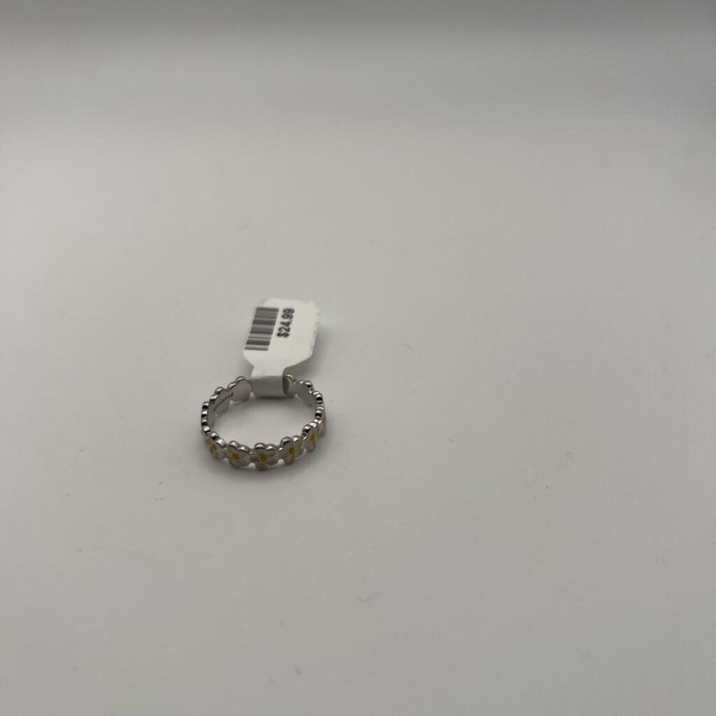 Sterling Silver/ White Dainty Daisy Ring