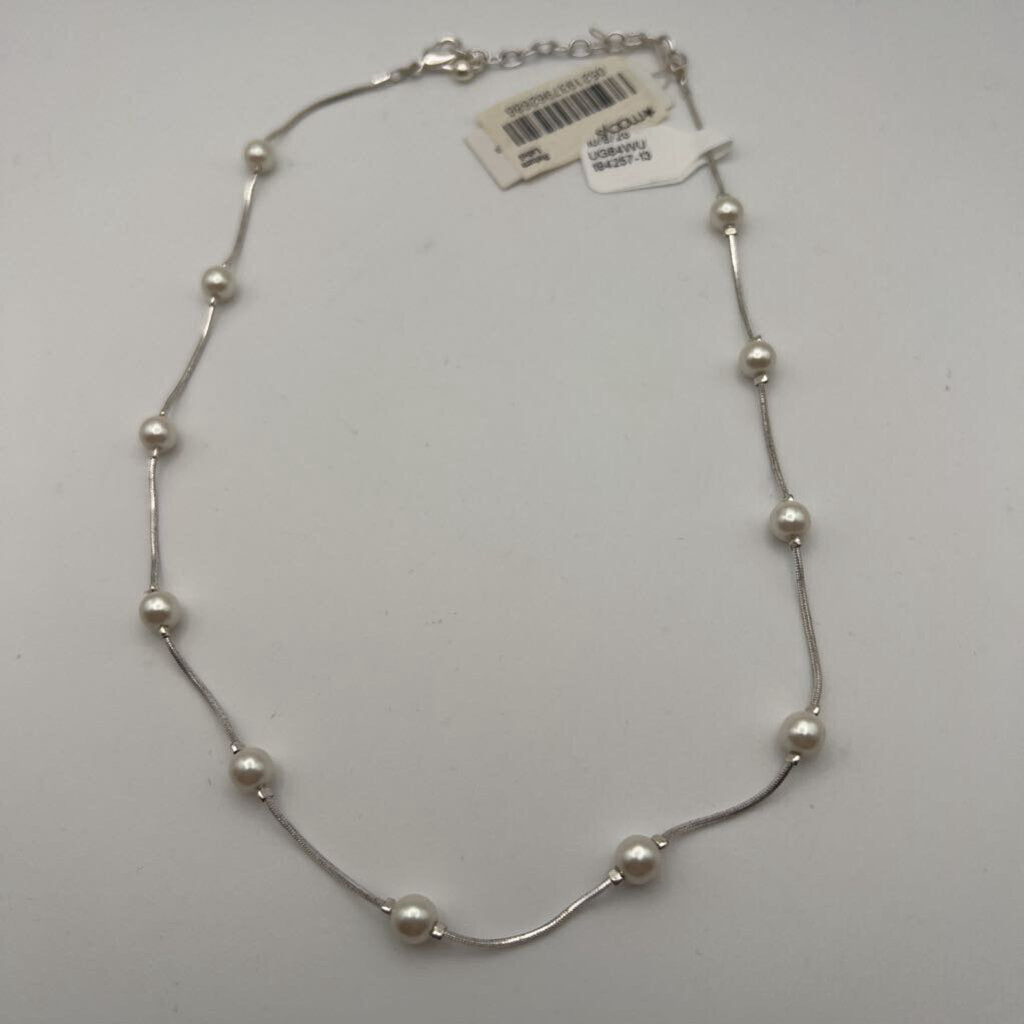 Silver/ Pearl Necklace