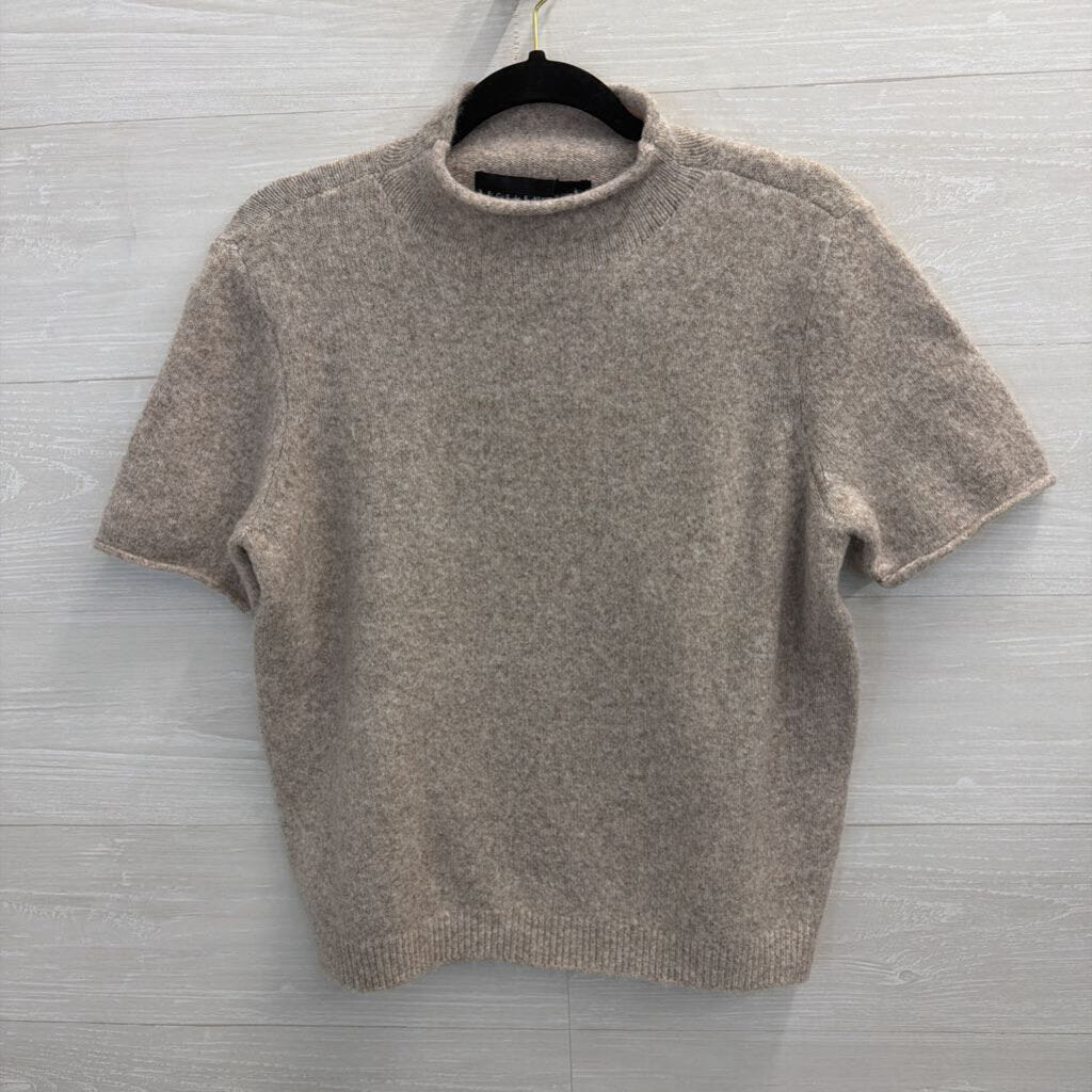 Grey Short Sleeve Sweater Large