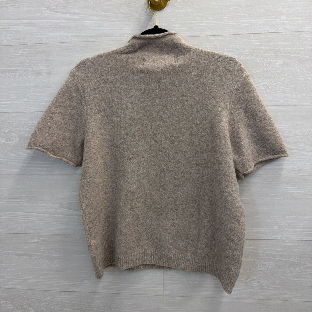 Grey Short Sleeve Sweater Large