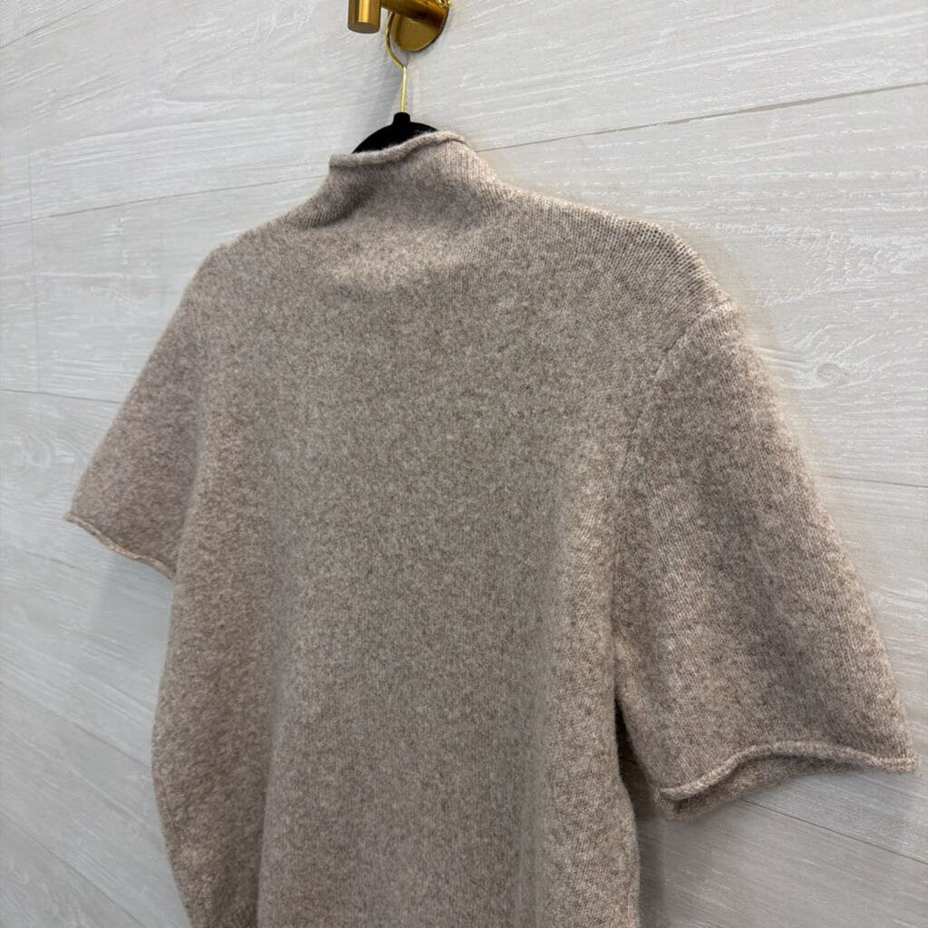Grey Short Sleeve Sweater Large