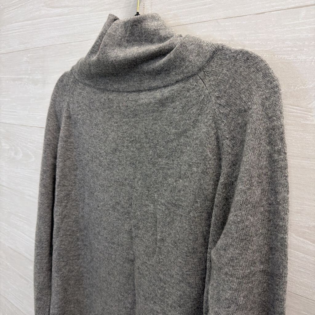 Lisa Todd Grey/Lime Sweater Large