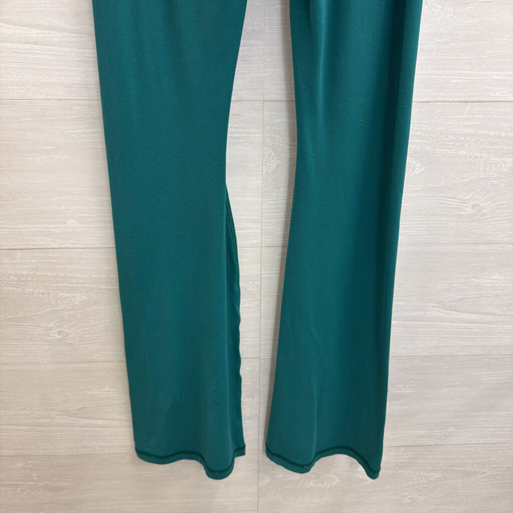 Offline by Aerie Green Flare Leg Leggings Small