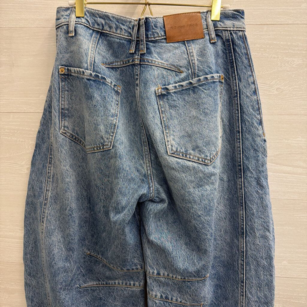 We The Free Light Wash Good Luck Mid Rise Barrel Jeans 27 Short
