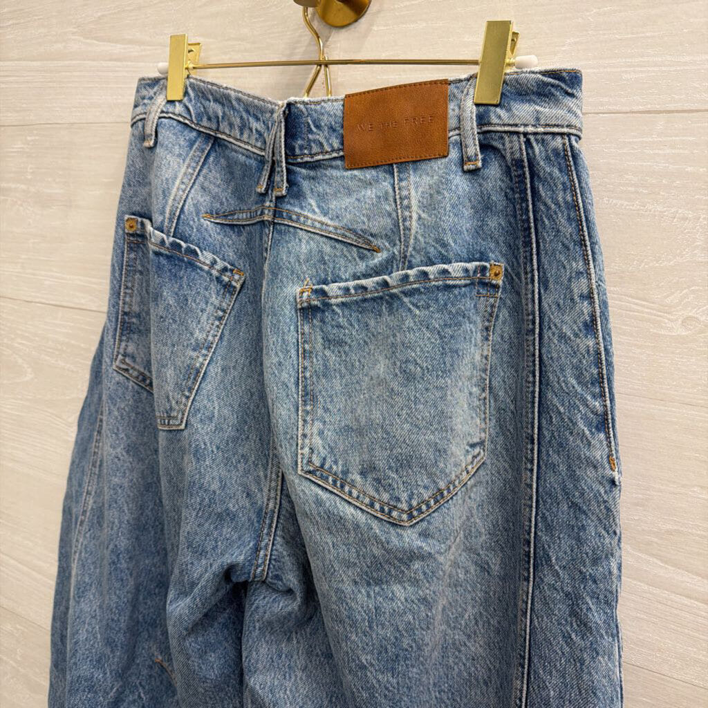 We The Free Light Wash Good Luck Mid Rise Barrel Jeans 27 Short