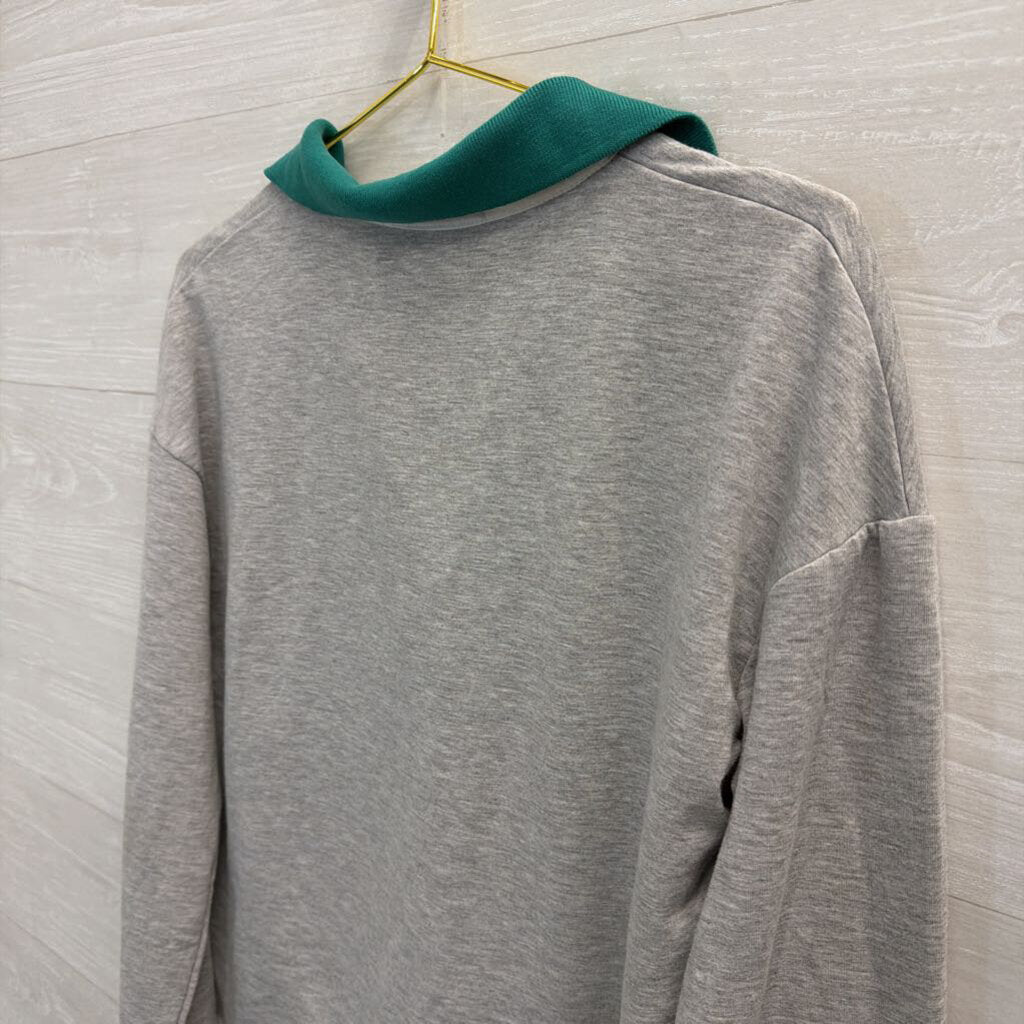 Grey/Green Collared Cropped Long Sleeve Large
