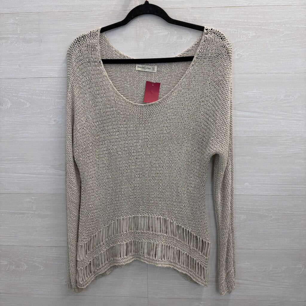 Abercrombie and Fitch Knitted Light Sweater Extra Small / Small