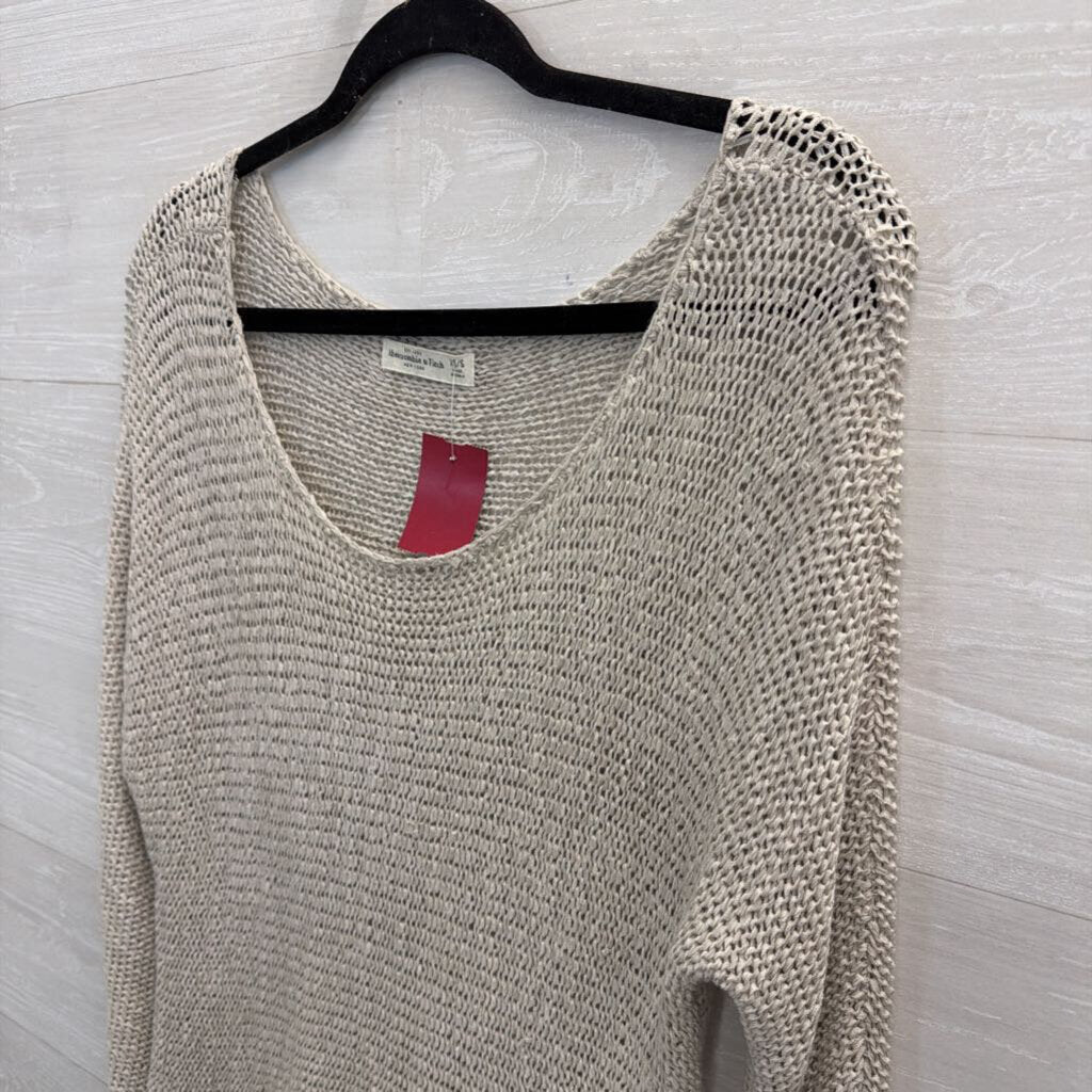 Abercrombie and Fitch Knitted Light Sweater Extra Small / Small