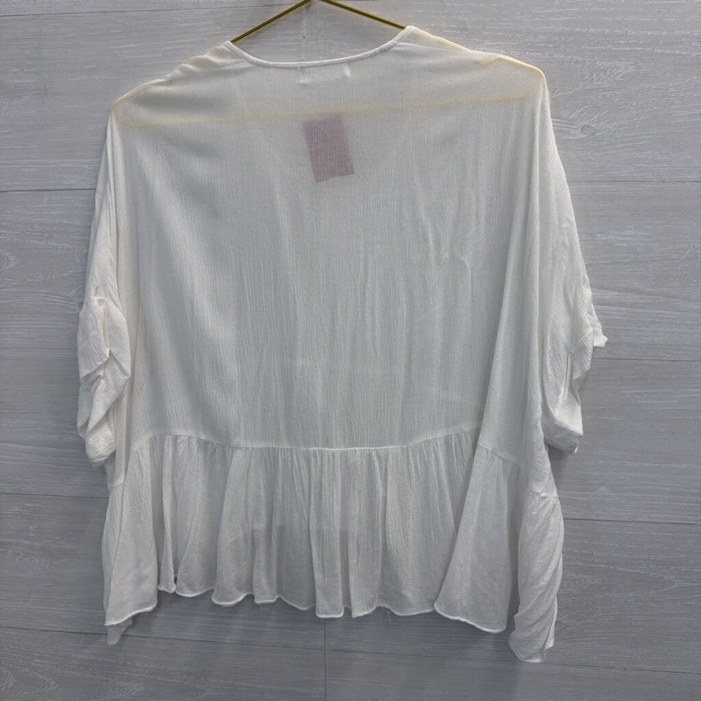 White Flowy Cropped Top Small