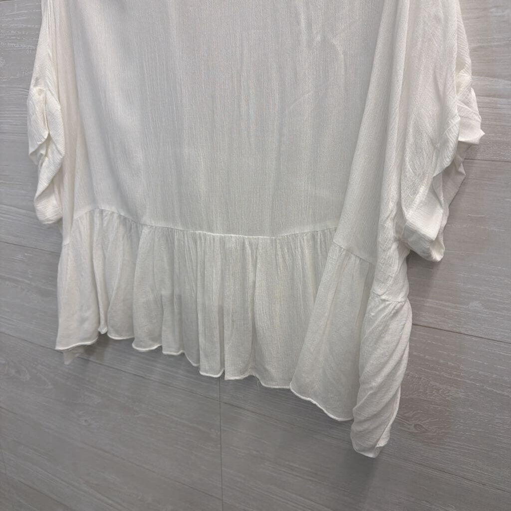 White Flowy Cropped Top Small