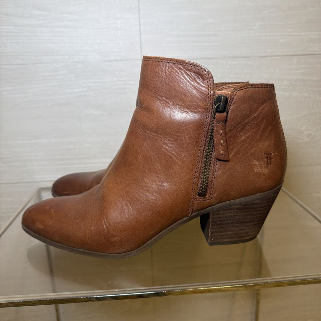 Frye Brown Leather Judith Ankle Double Zip Booties 8