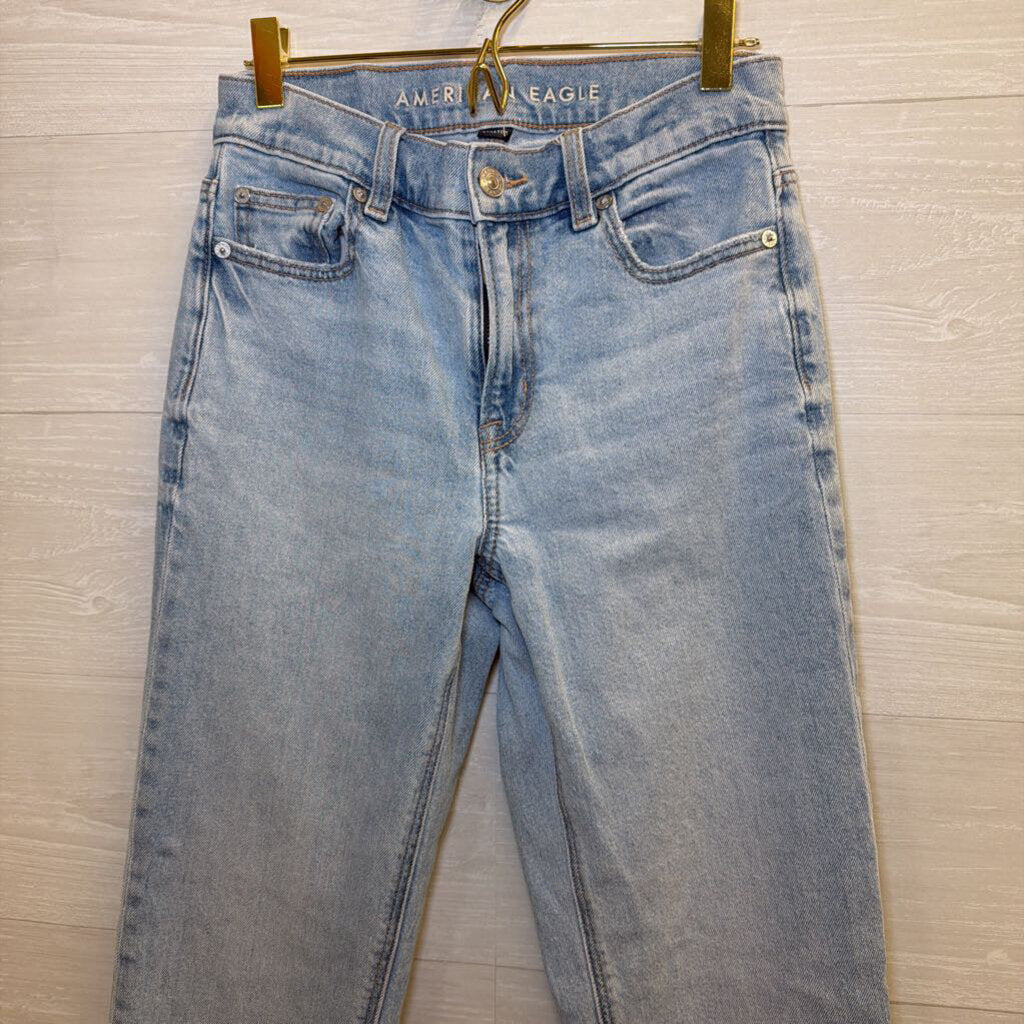 American Eagle Light Wash Super High Rise Straight Jeans 00 Long