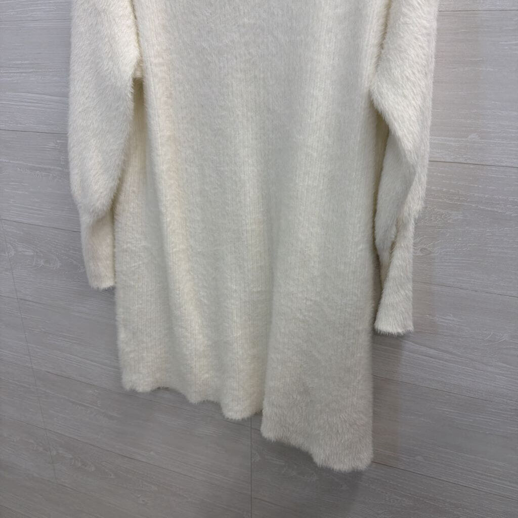 Catherine Malandrino Soft White Fuzzy Open Front Long Sweater Medium