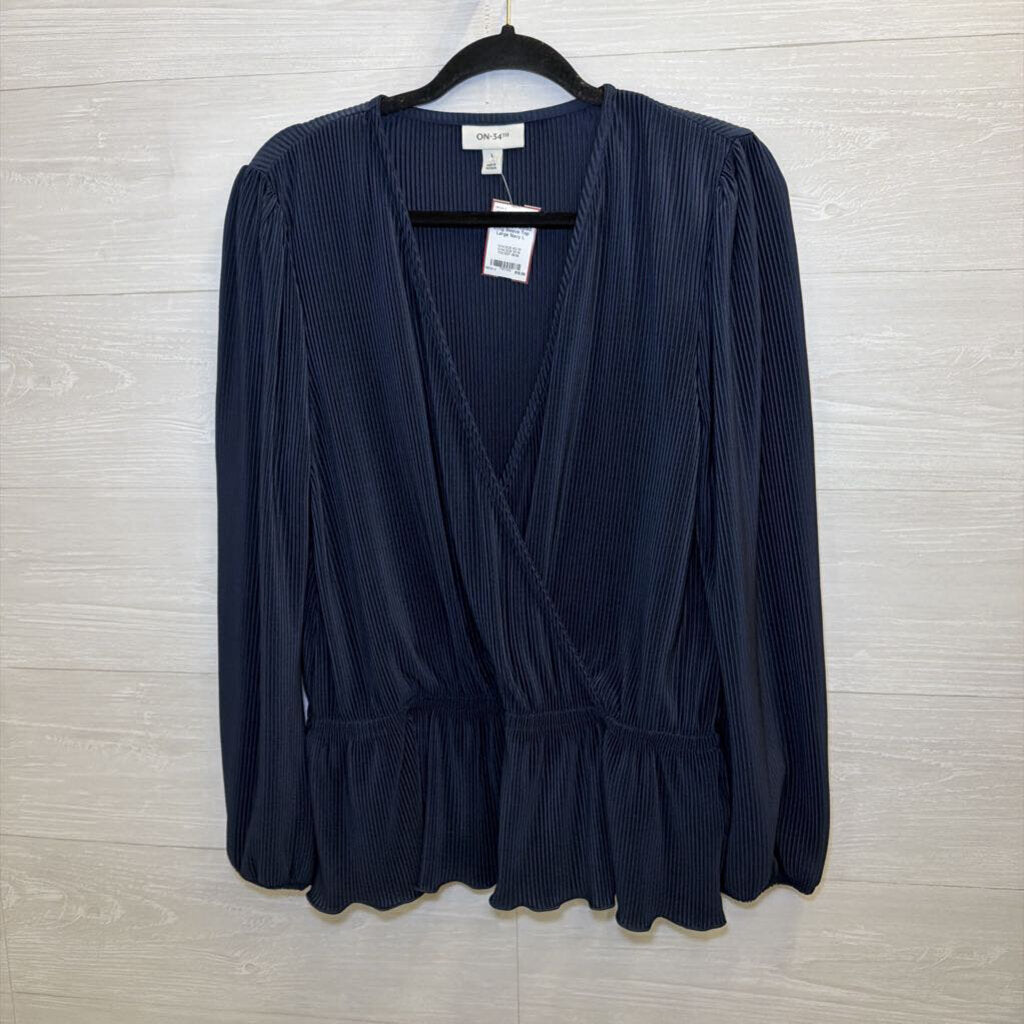 On 34th Navy Pleated Long Sleeve Top Large