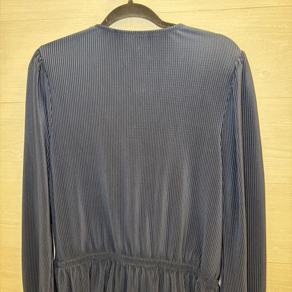 On 34th Navy Pleated Long Sleeve Top Large
