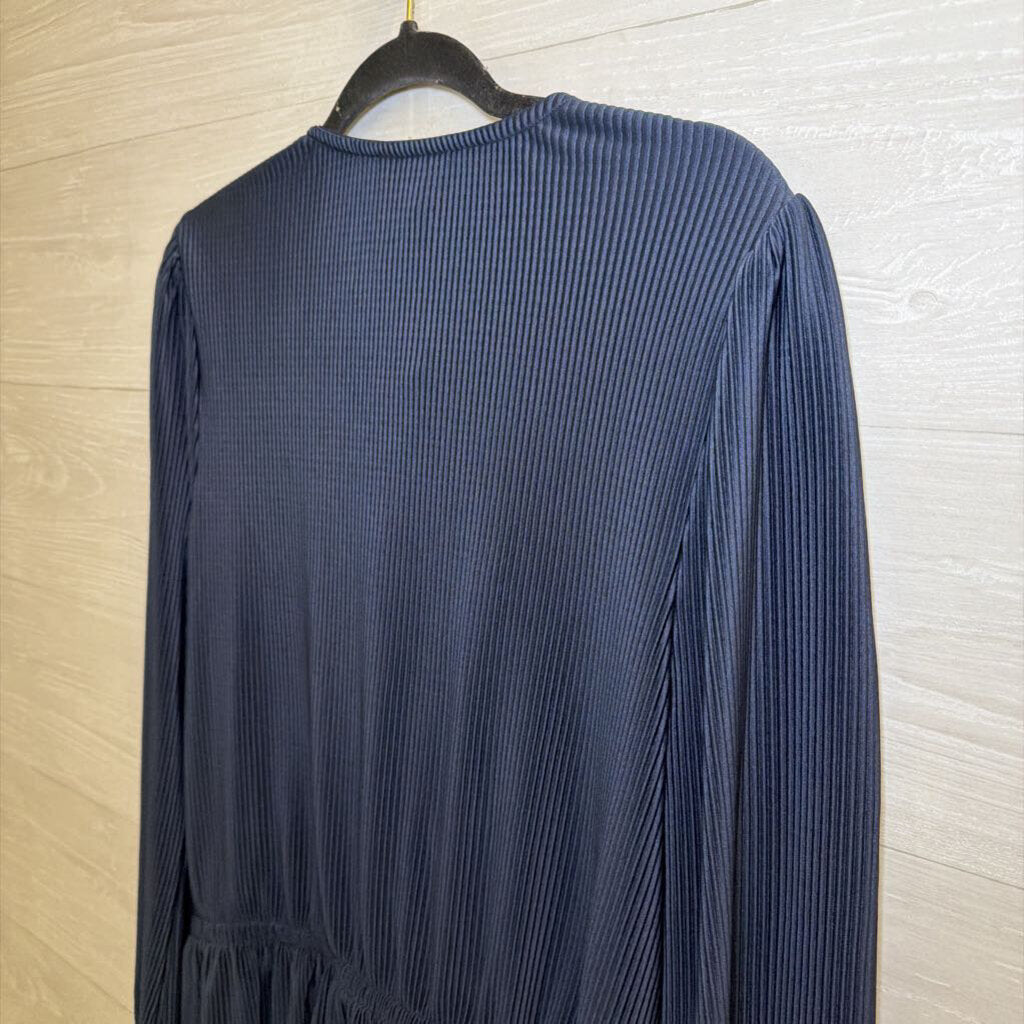 On 34th Navy Pleated Long Sleeve Top Large