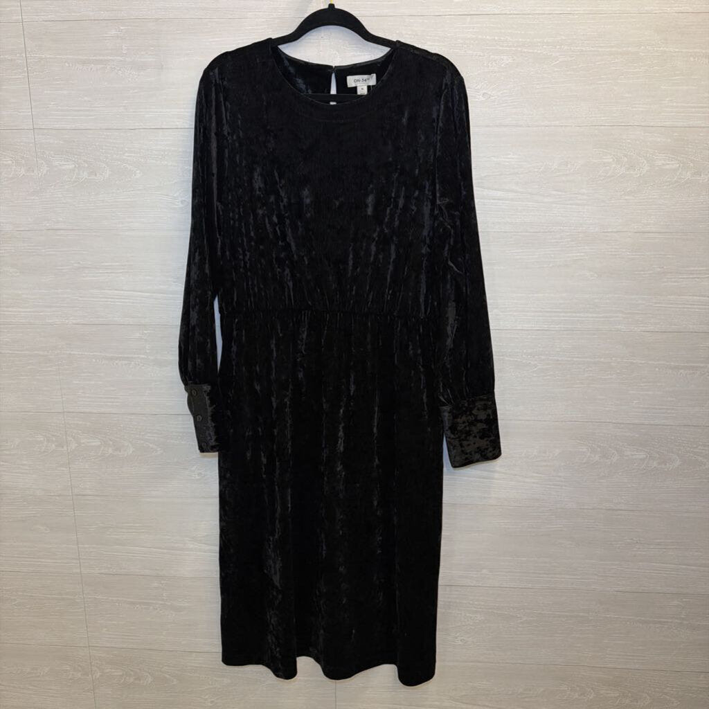 On 34th Black Crushed Velvet Long Sleeve Midi Dress Extra Large