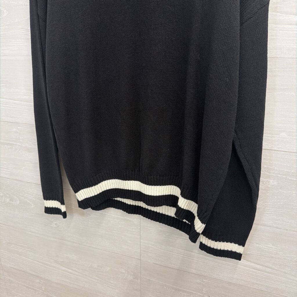 Le Lis Black/ White Touchdown Sweater Medium