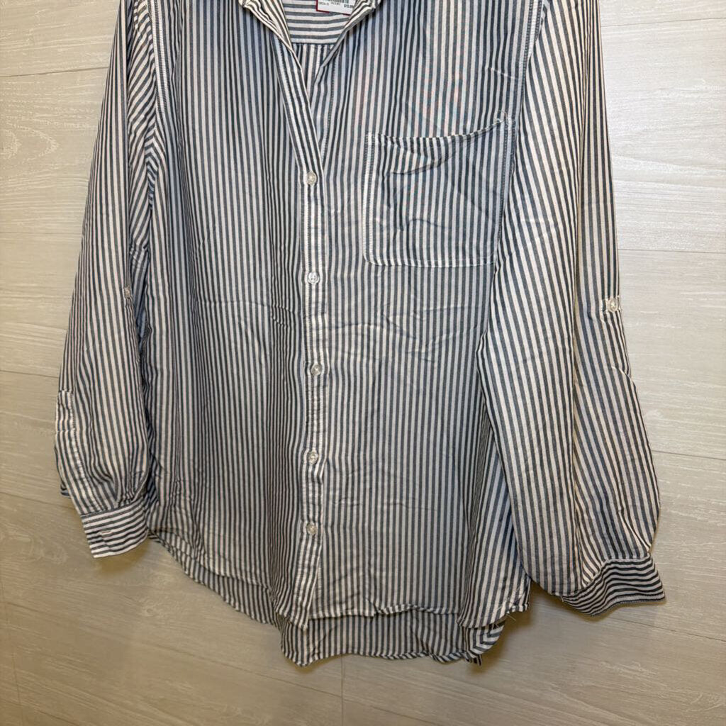 Velvet Heart White/ Grey Striped Long Sleeve Button Down Top Large
