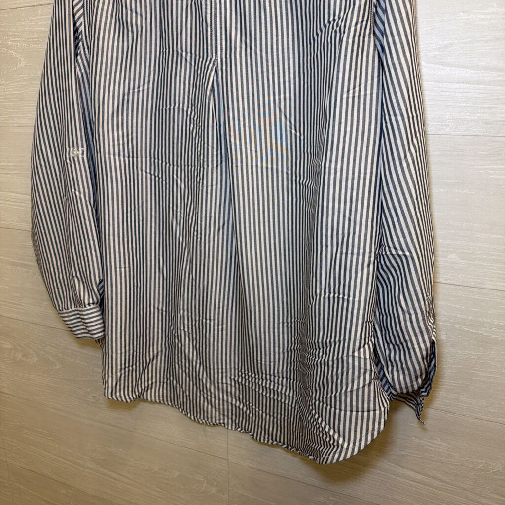 Velvet Heart White/ Grey Striped Long Sleeve Button Down Top Large
