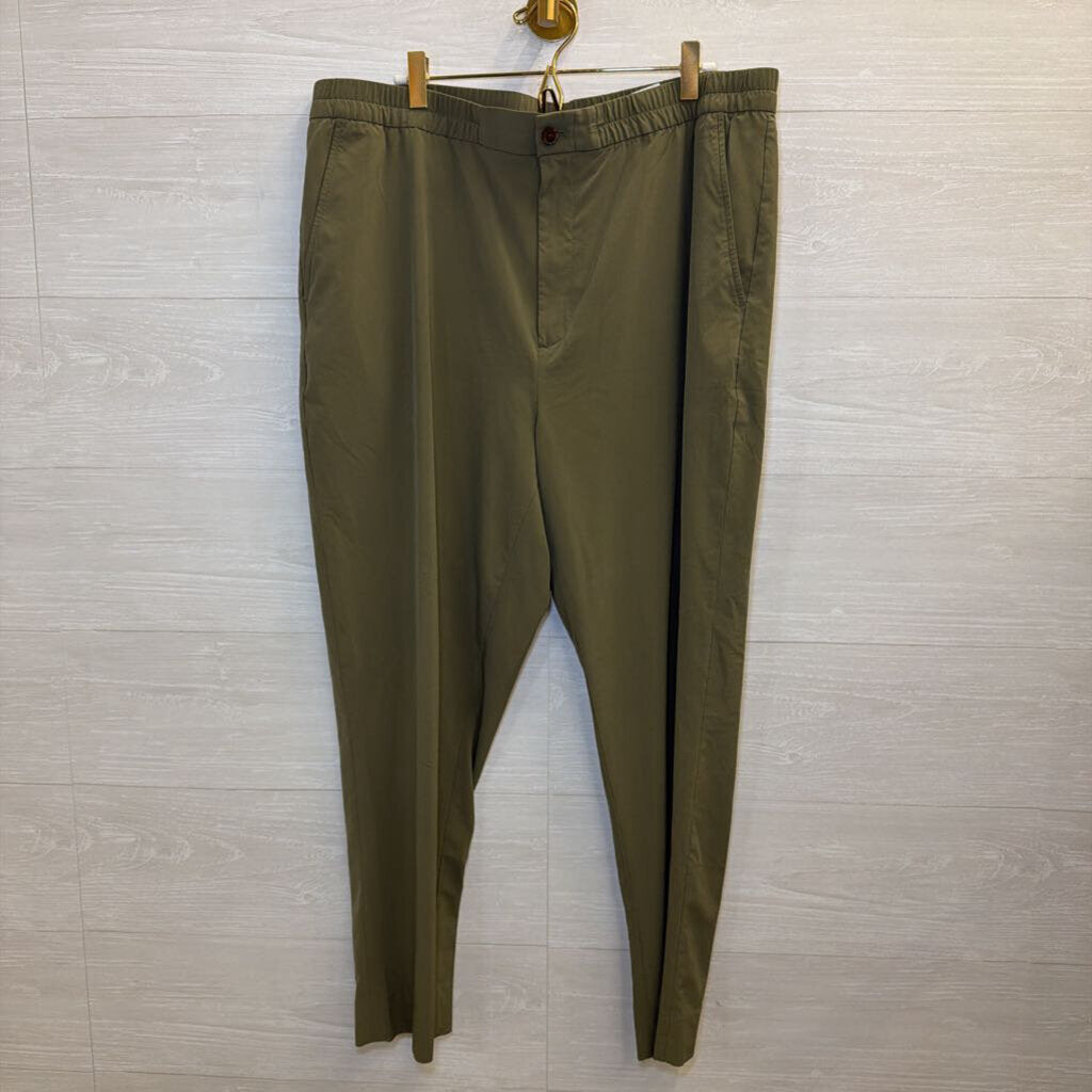 Banana Republic Green Lightweight Relaxed Pants Extra Large