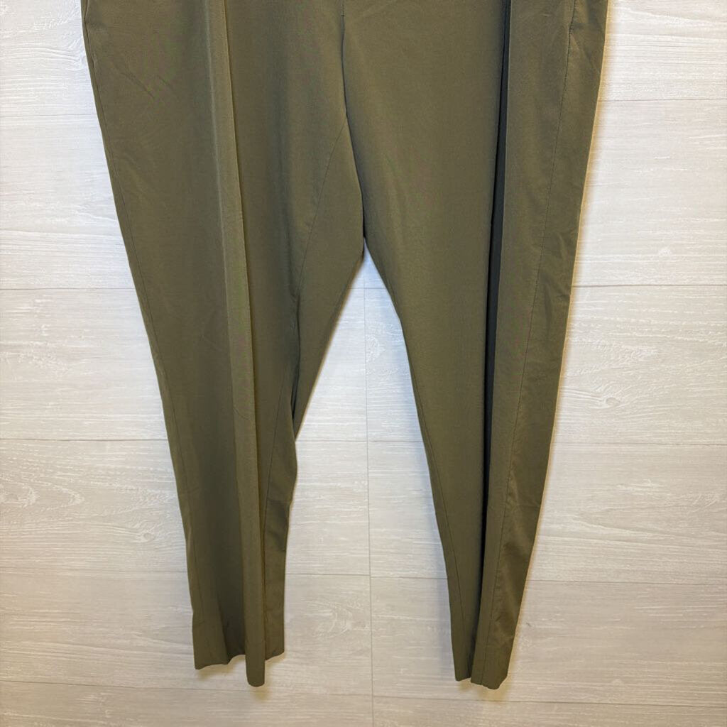 Banana Republic Green Lightweight Relaxed Pants Extra Large