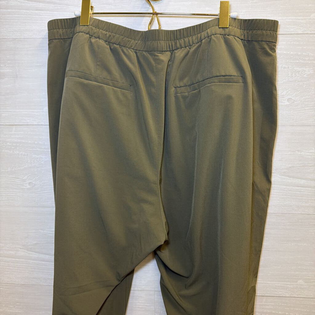 Banana Republic Green Lightweight Relaxed Pants Extra Large