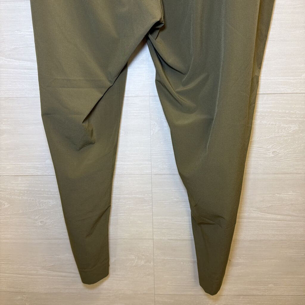Banana Republic Green Lightweight Relaxed Pants Extra Large
