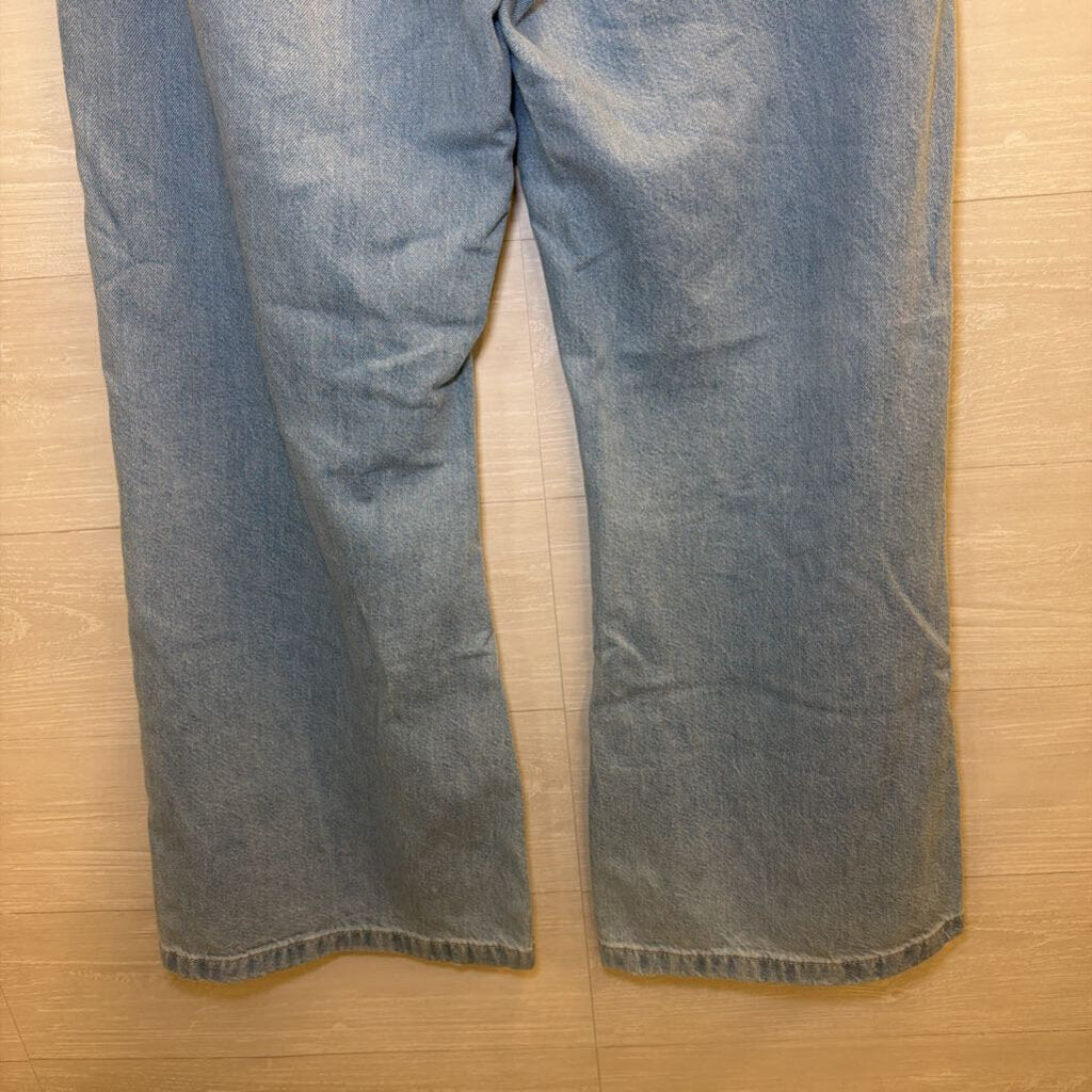 Light Wash Wide Leg Jeans 12
