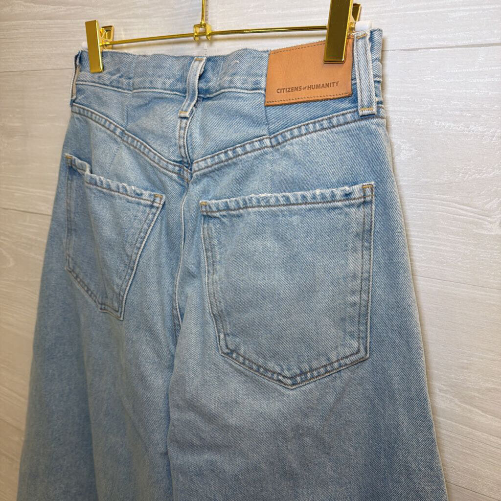 Citizens of Humanity Light Wash Barrel Jeans 25