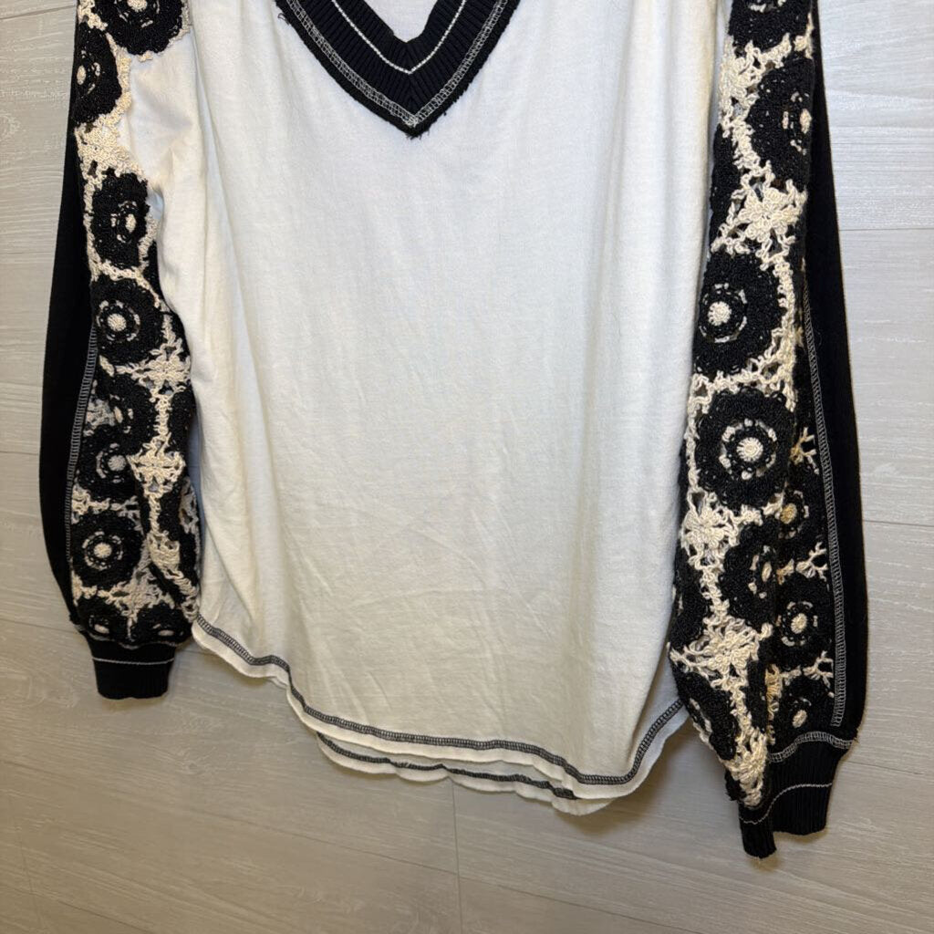 We The Free Black/White Crochet Long Sleeve Top Small