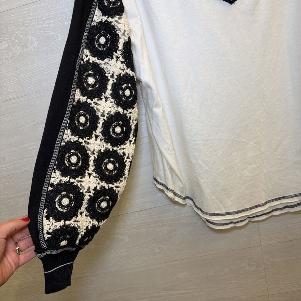 We The Free Black/White Crochet Long Sleeve Top Small