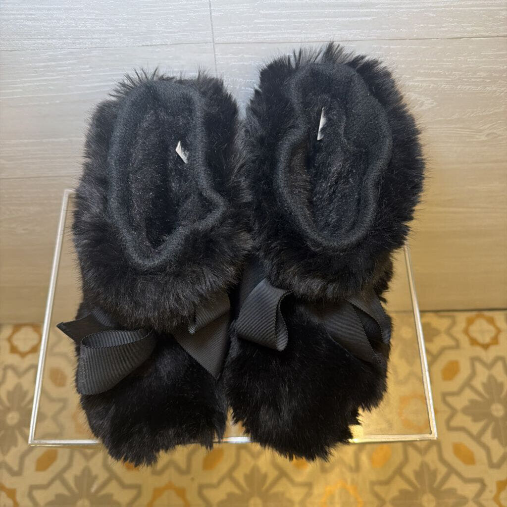 Fuzzy Black Slippers 8.0