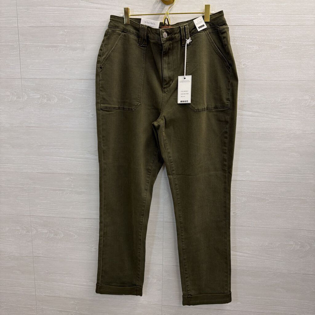 Judy Blue Olive Green Straight Pants NWT 13/31