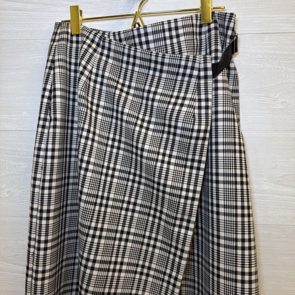 Black/White Plaid Wrap Skirt 4