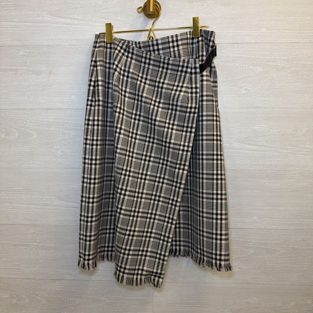Black/White Plaid Wrap Skirt 4