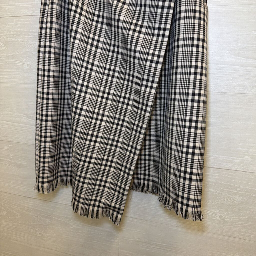 Black/White Plaid Wrap Skirt 4