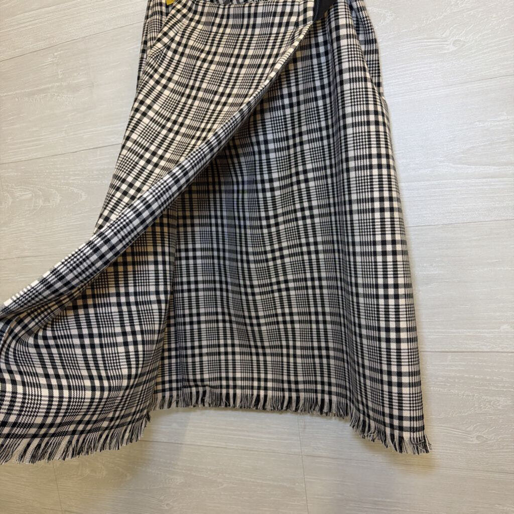 Black/White Plaid Wrap Skirt 4