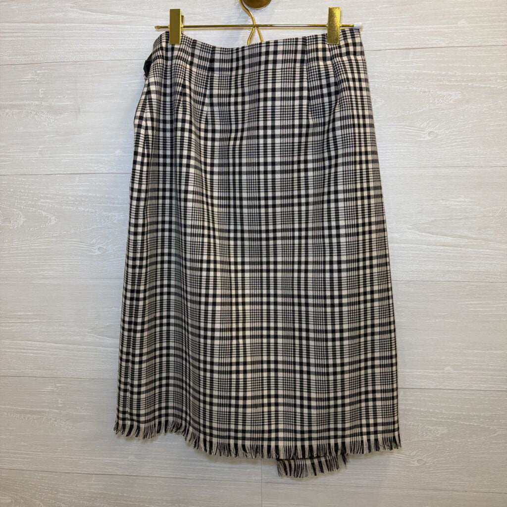 Black/White Plaid Wrap Skirt 4