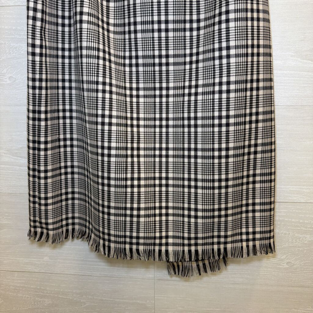 Black/White Plaid Wrap Skirt 4