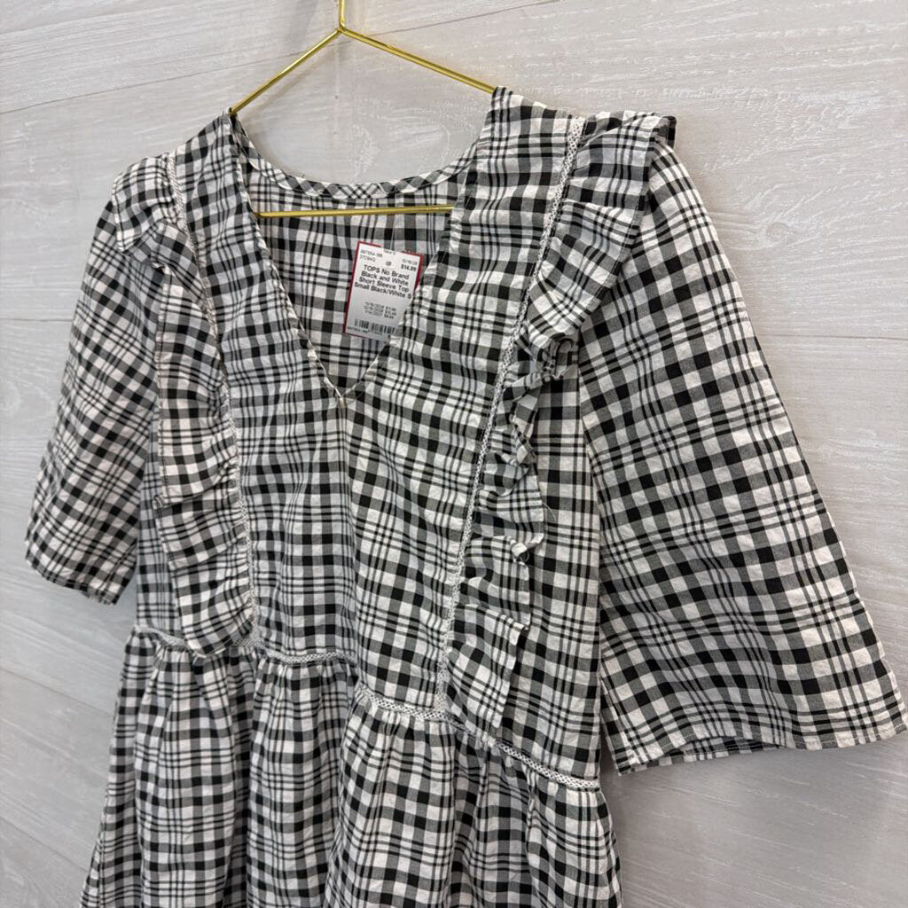 Black and White Short Sleeve Top Small