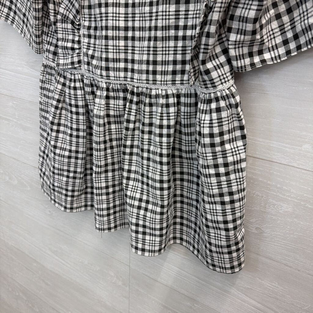 Black and White Short Sleeve Top Small