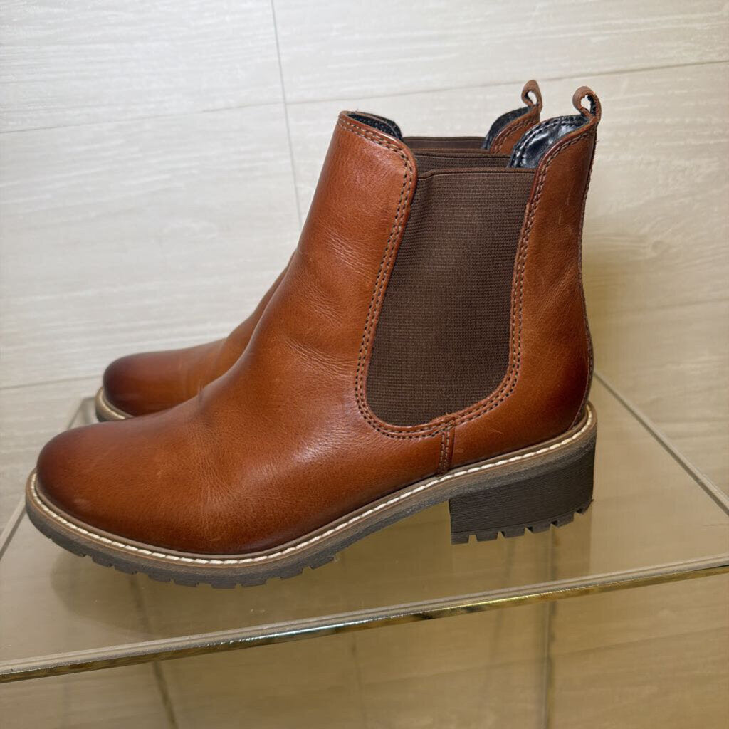 Brown Chelsea Boots 8.5